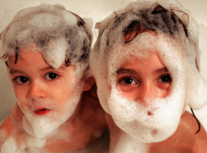 Building on Bath Time Tips to Teach Your Kids Good Hygiene