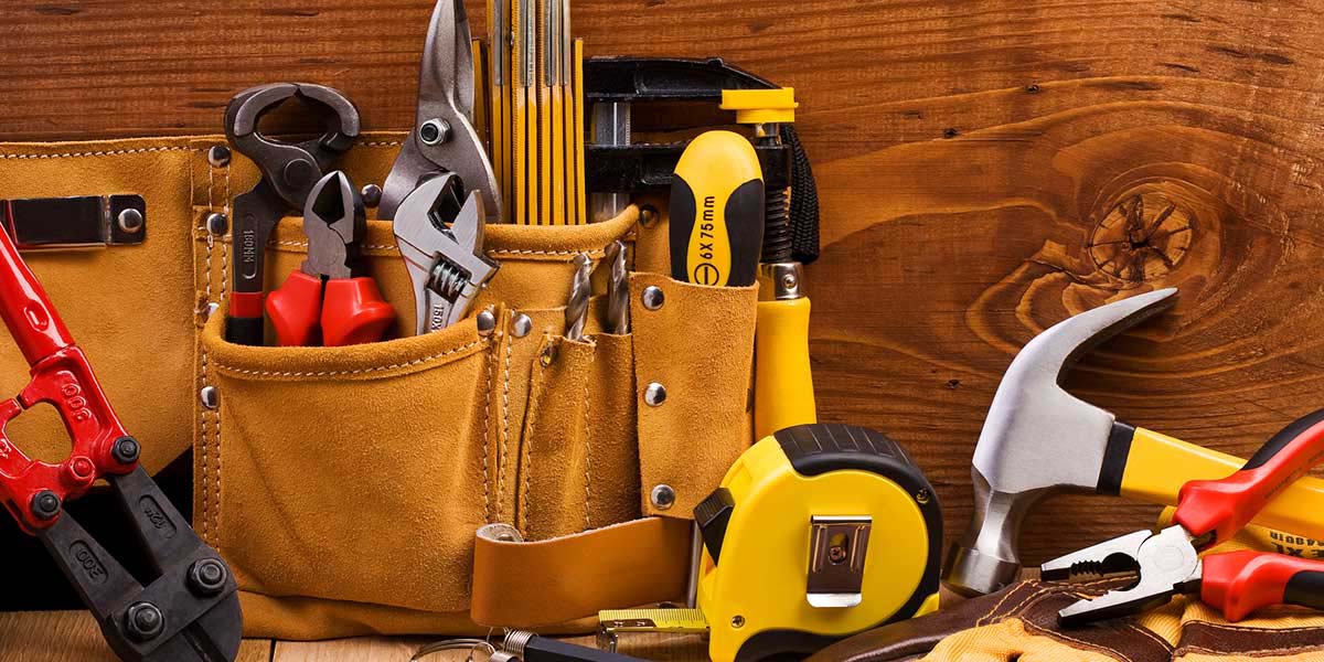 5 Home Repairs to Perform First when Buying an Old House